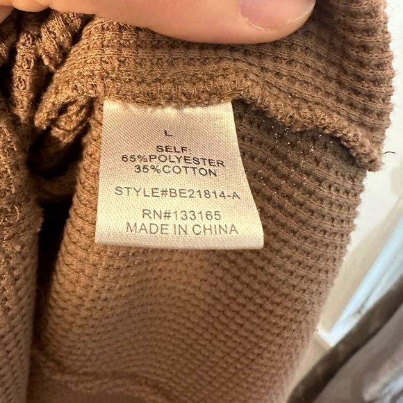 Altar’d State Women’s Brown Deconstructed Brown Shirt Size Large - Picture 10 of 10